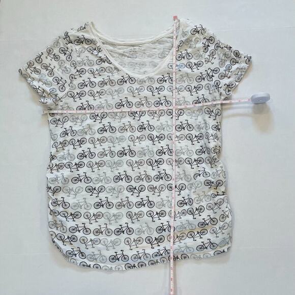 Lane Bryant White Cotton V-Neck Short Sleeve T-Shirt, Bicycles, Glitter, 14-16 - Picture 7 of 9